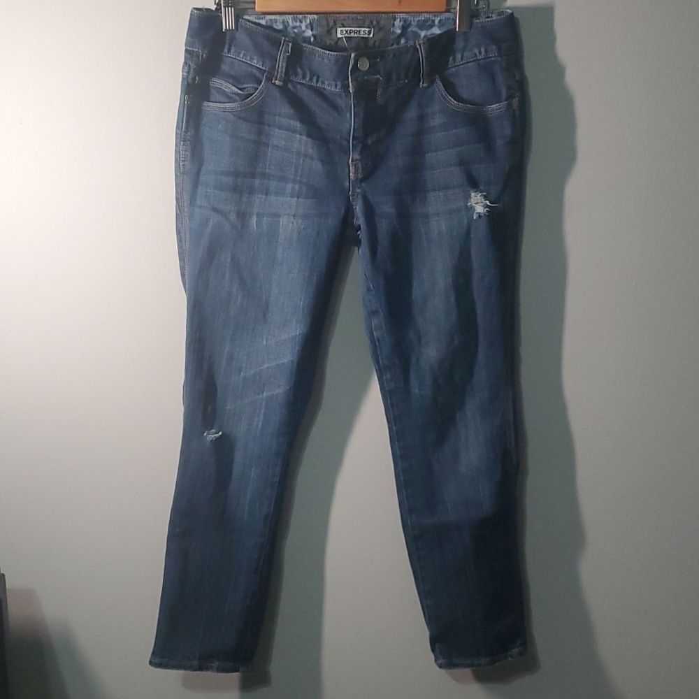 Express Jeans Women's Size 4 Blue Modern Boyfriend Low-rise Low Rise Ripped See*